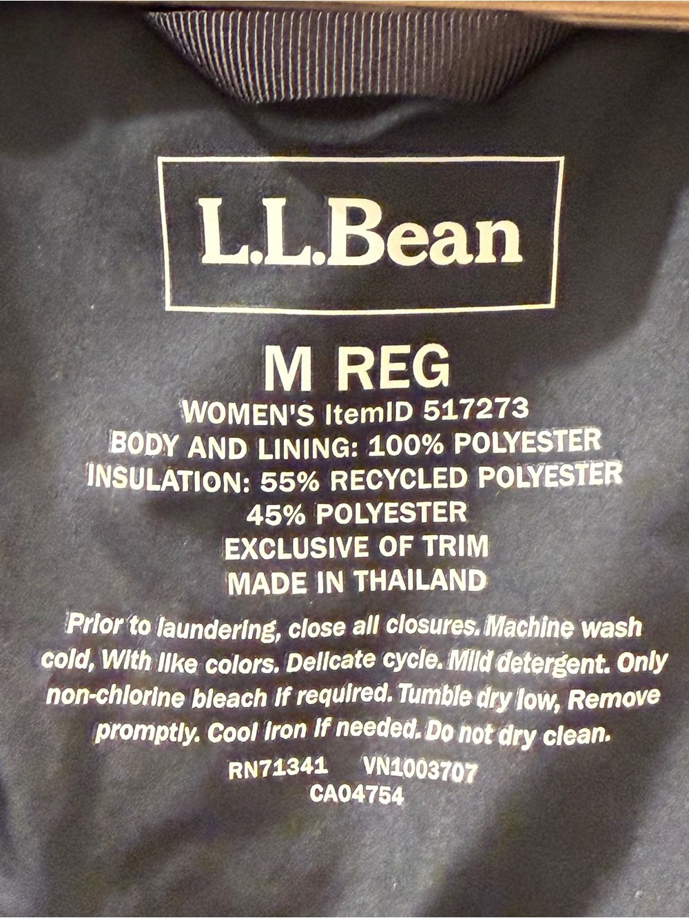 L.L.Bean Mountain Classic Hooded Jacket Black Insulated Full Zip Puffer Coat Med - Picture 7 of 8